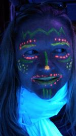 Glow in the Dark Face Paint_side eyes